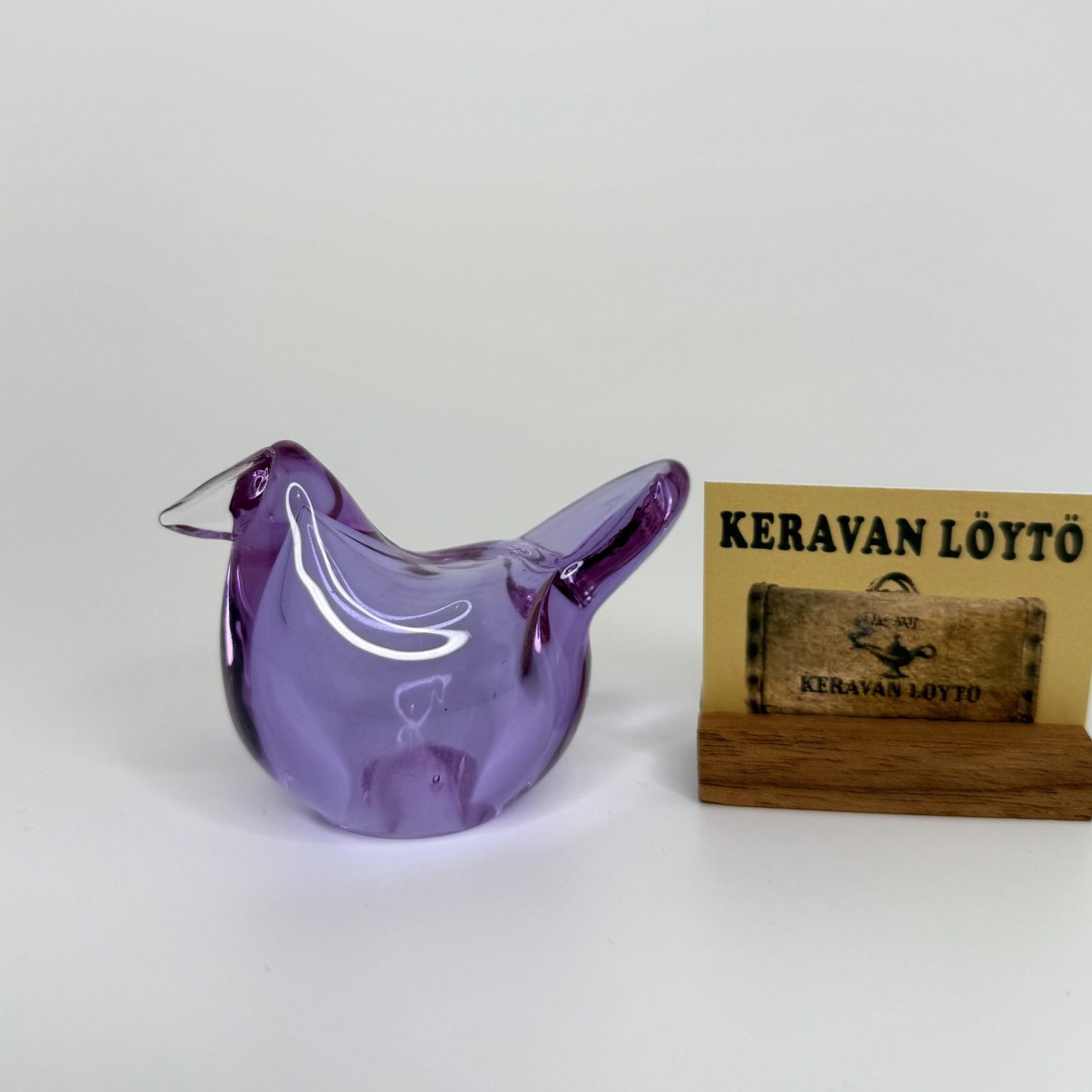 Oiva Toikka | Nuutajärvi | Sieppo - glass bird | Amethyst-color - Image 2