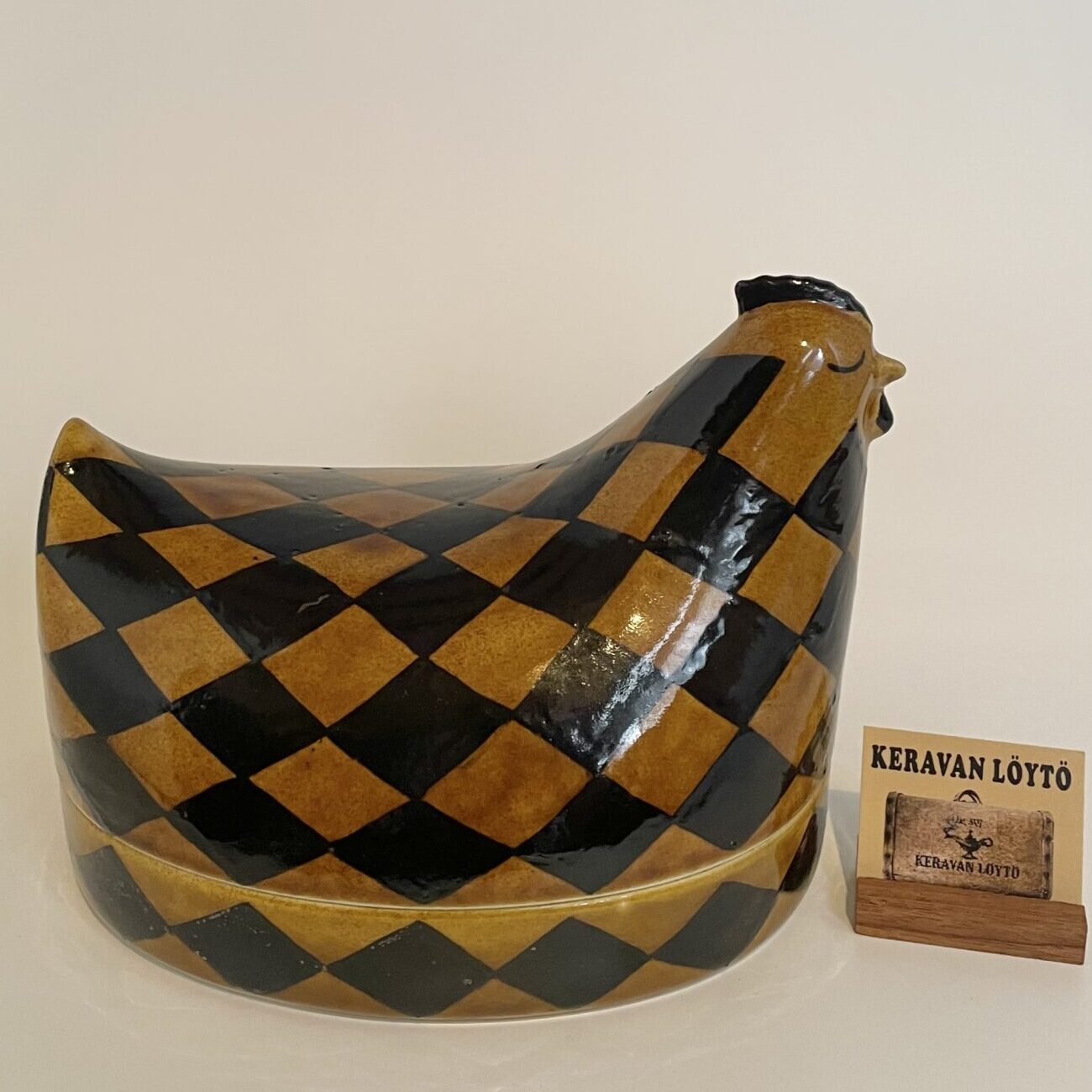 Kaarina Aho | Arabia | Munakana - art ceramics box