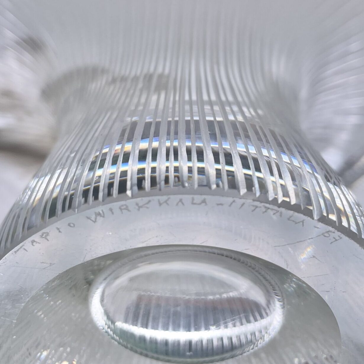 Tapio Wirkkala | Iittala | Art glass 3523 | Signature -57 - Image 4