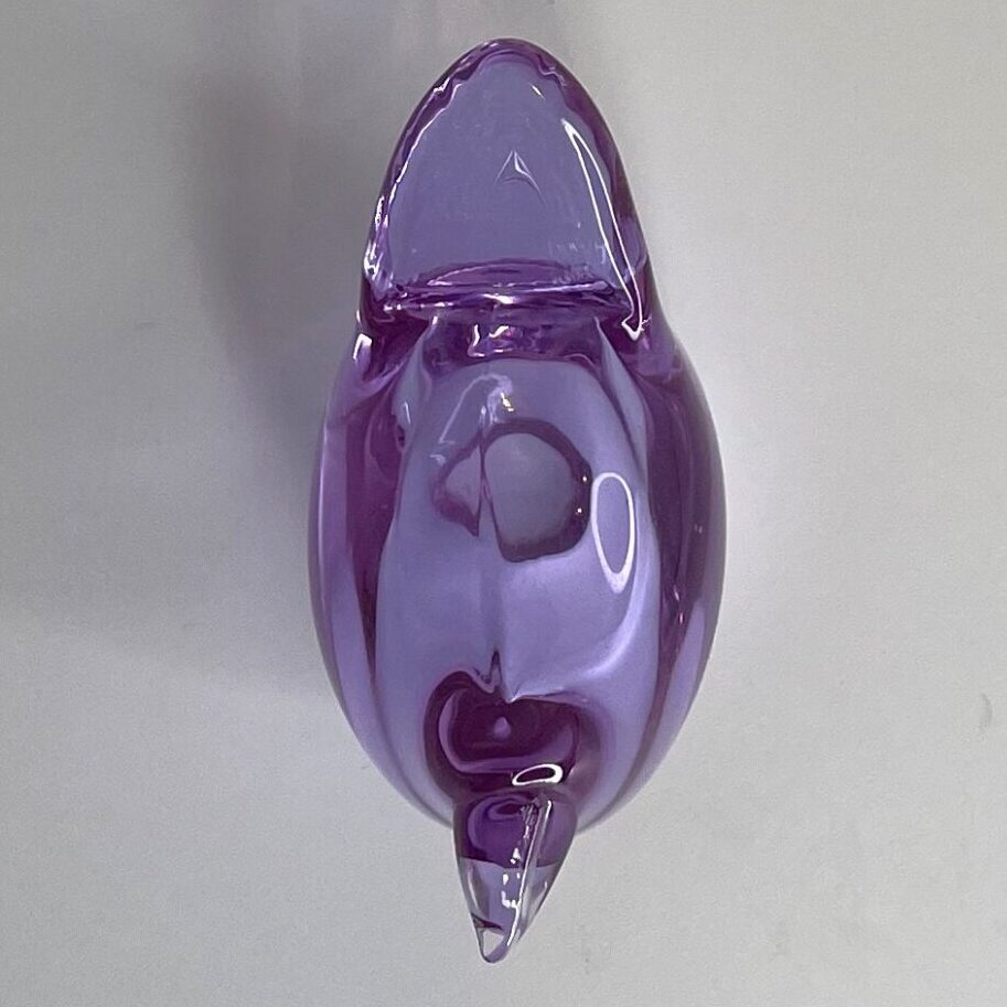 Oiva Toikka | Nuutajärvi | Sieppo - glass bird | Amethyst-color - Image 4