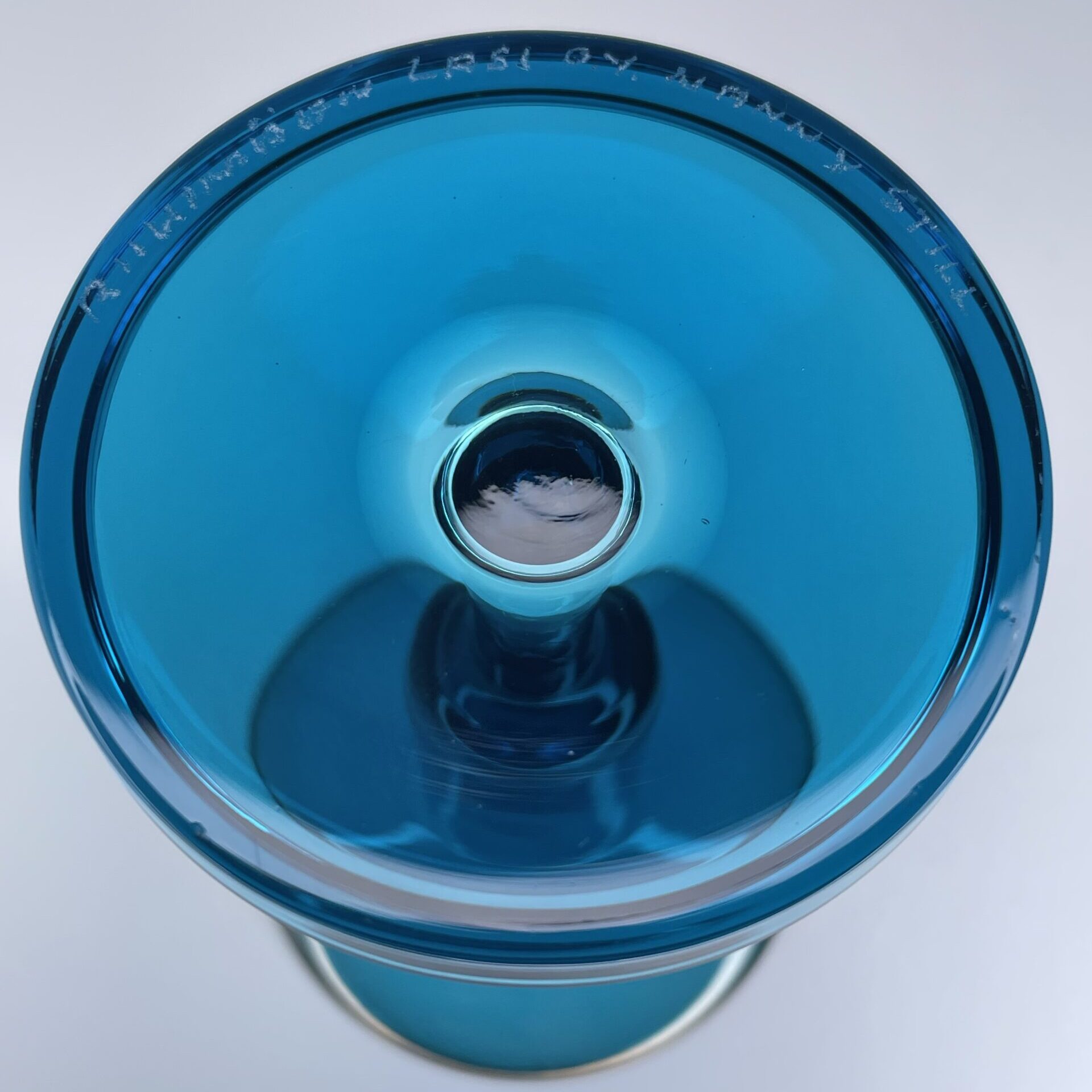 Nanny Still | Riihimäen Lasi | Harlekiini - pair of candlesticks | Signature - Image 5