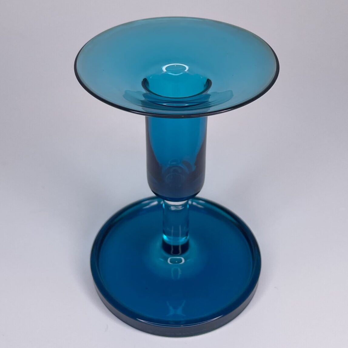 Nanny Still | Riihimäen Lasi | Harlekiini - pair of candlesticks | Signature - Image 4