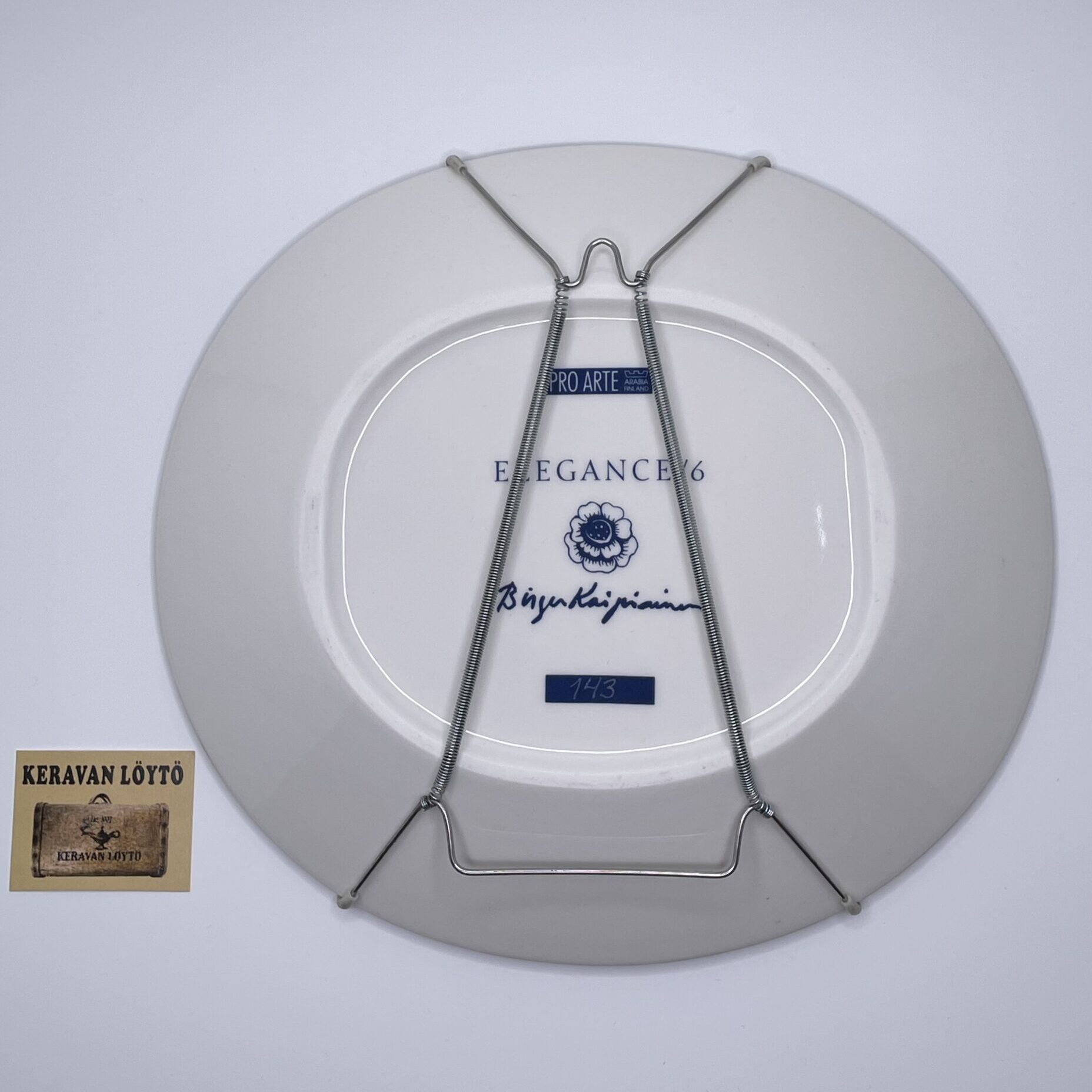 Birger Kaipiainen | Arabia Pro Arte | Elegance/6 | Signature | Numbered 143 - Image 2