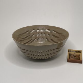 Friedl Holzer-Kjellberg | Arabia | Art ceramics | Signature