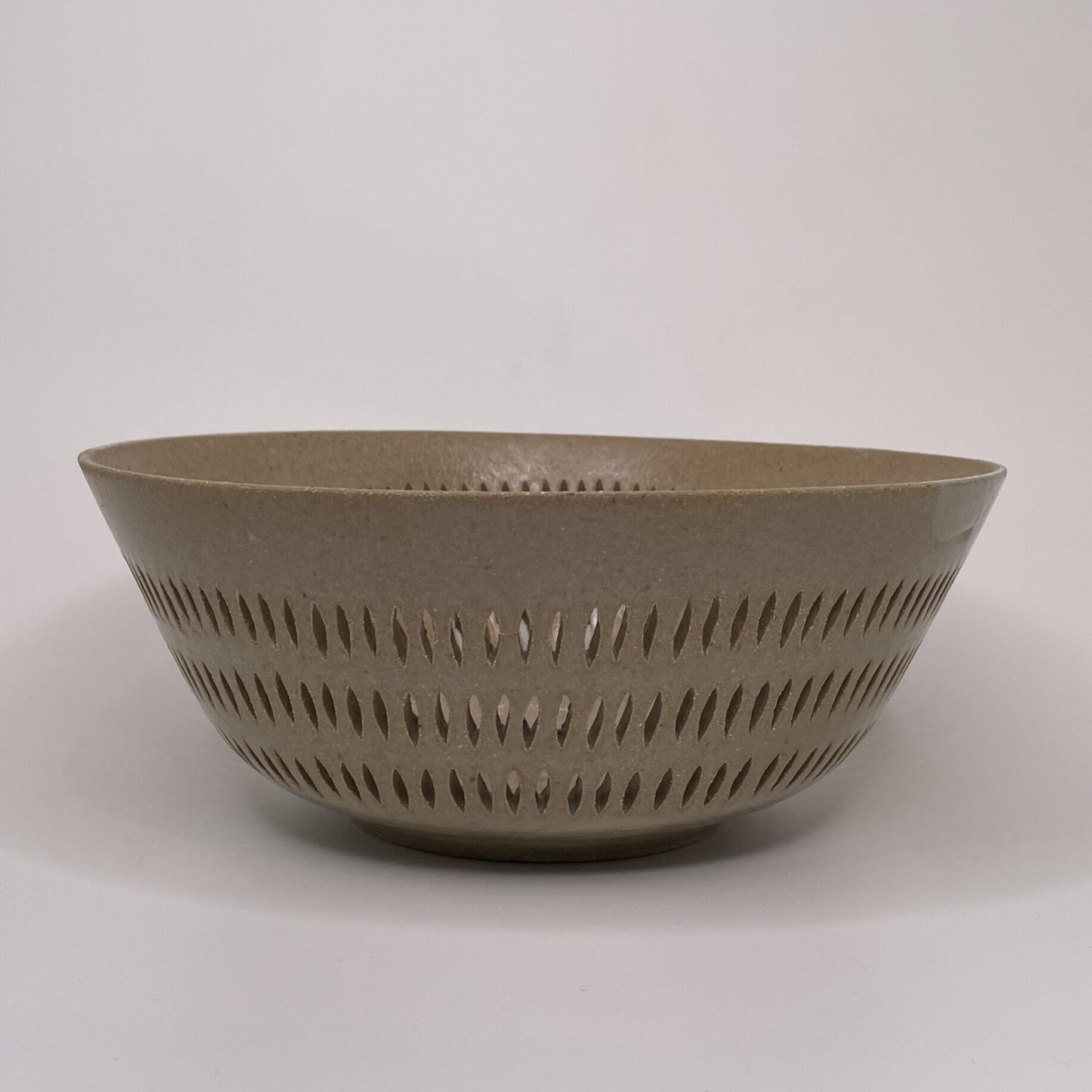 Friedl Holzer-Kjellberg | Arabia | Art ceramics | Signature - Image 6