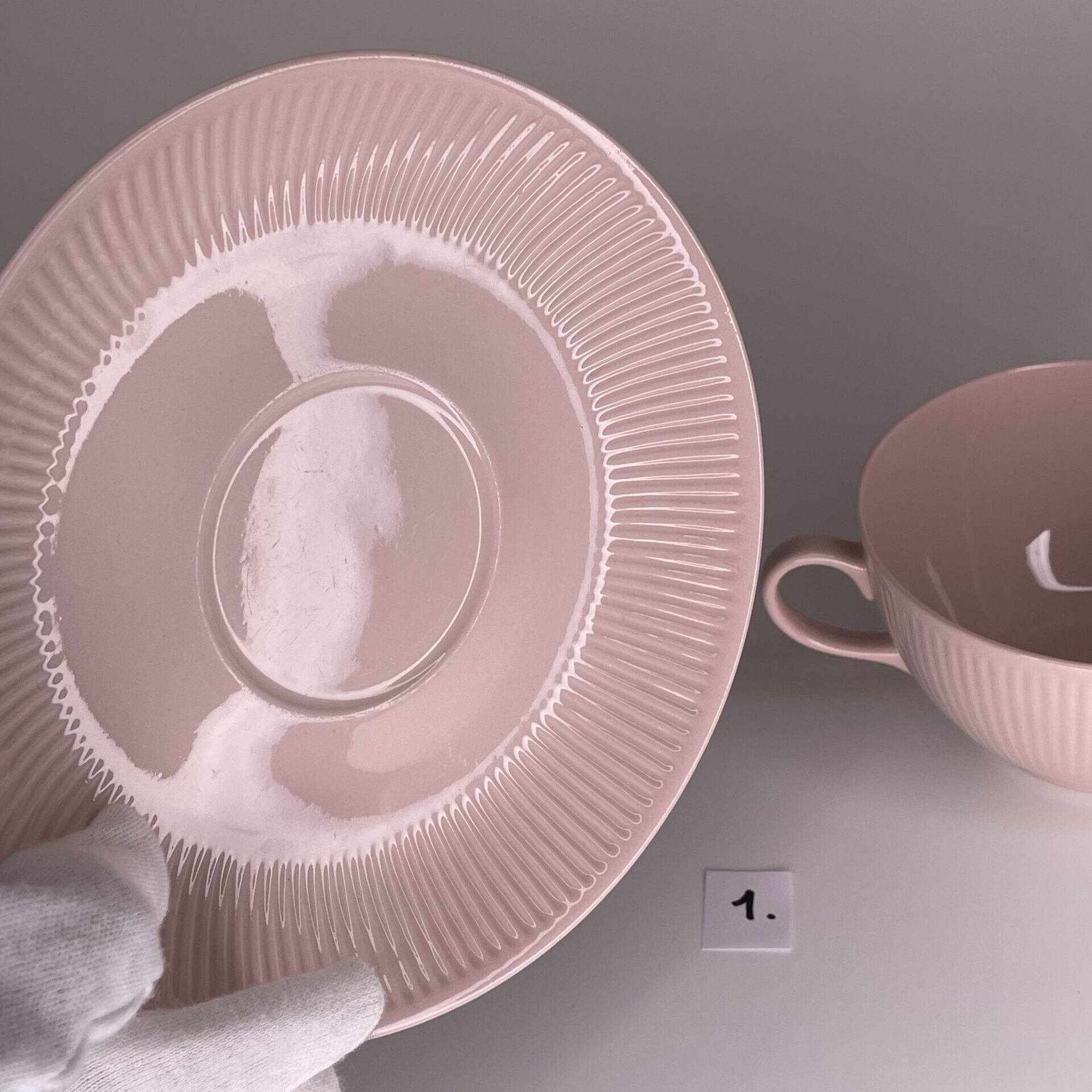 Kaj Franck | Arabia | Sointu - tea cup and saucer, rose - Image 4