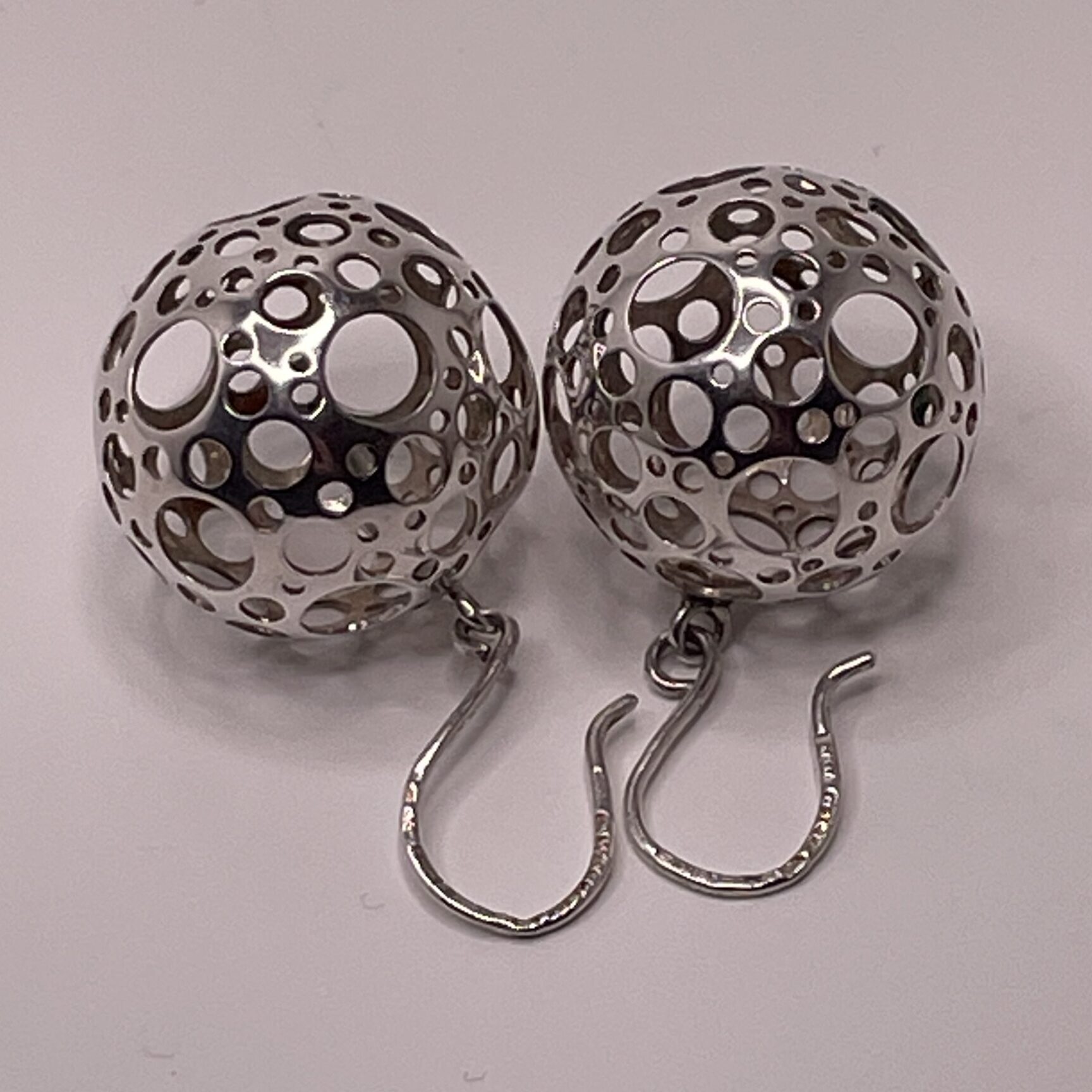 Liisa Vitali | Westerback | 1970s Leppäkerttu - big silver 925 earrings and ring | 1970s Pitsi - silver 925 bracelet - Image 4