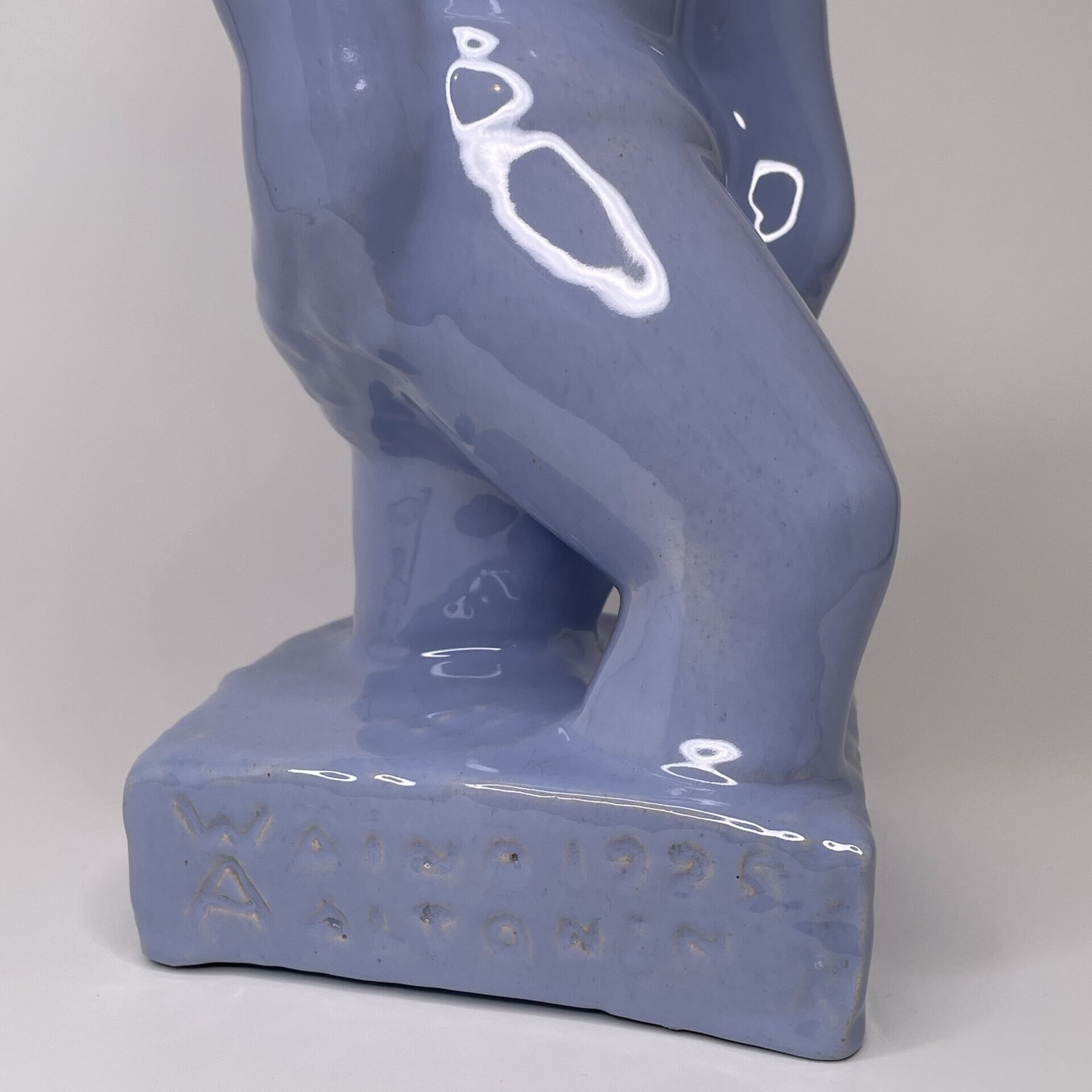 SOLD/MYYTY | Wäinö Aaltonen | Kahlaava nainen - sculpture | Signature 1925 - Image 5