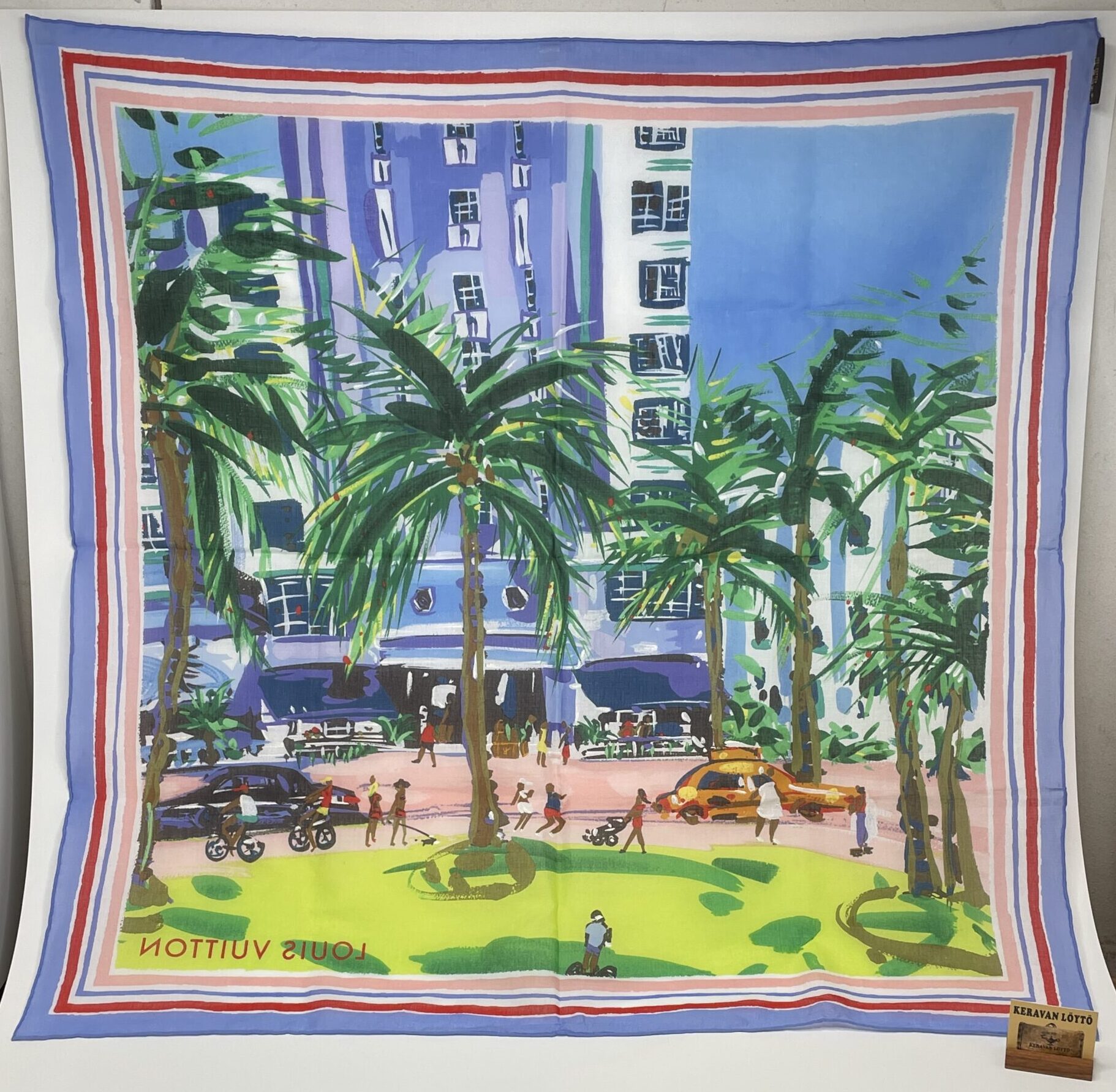 Louis Vuitton | Ailleurs collection | Promenade pre-owned cotton scarf in an original box - Image 3