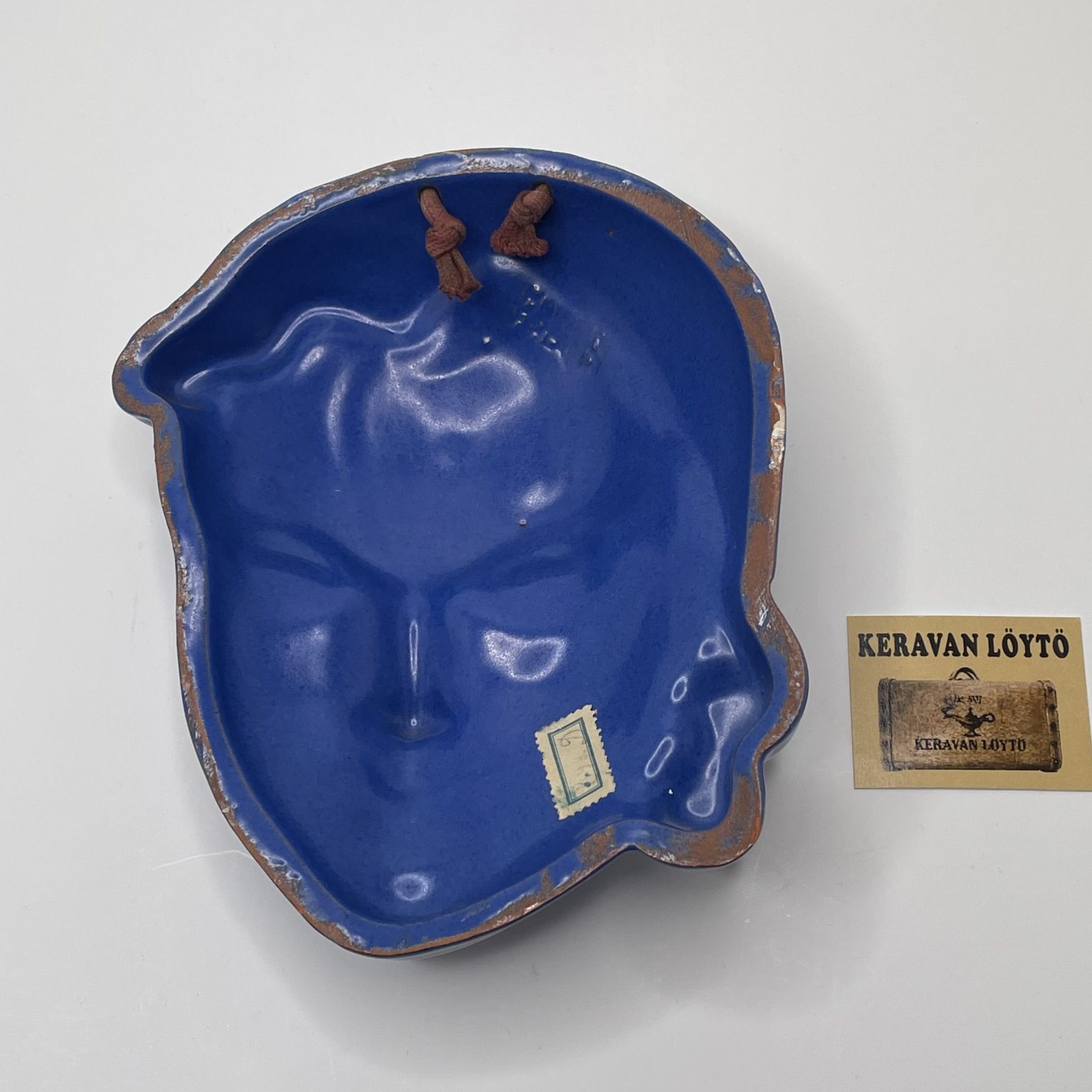 Kerttu Suvanto-Vaajakallio | Kupittaan Savi | Ceramic wall decorative mask - Image 4
