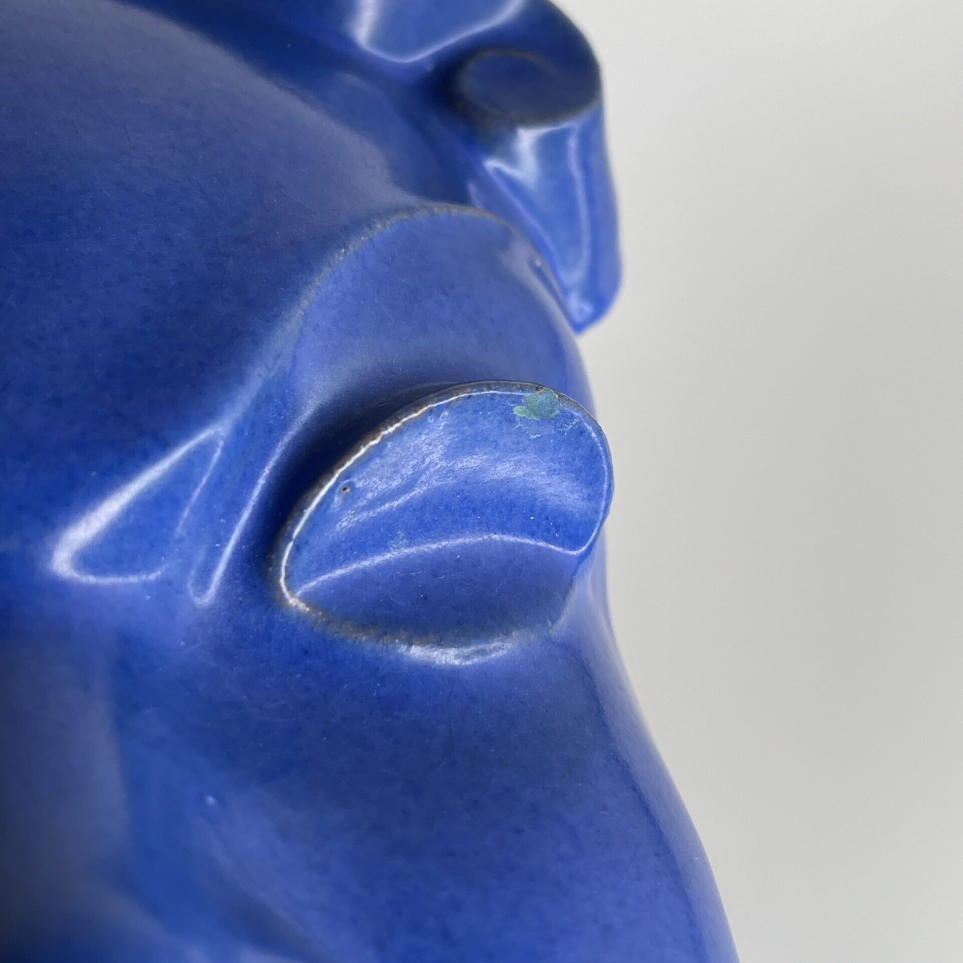 Kerttu Suvanto-Vaajakallio | Kupittaan Savi | Ceramic wall decorative mask - Image 7