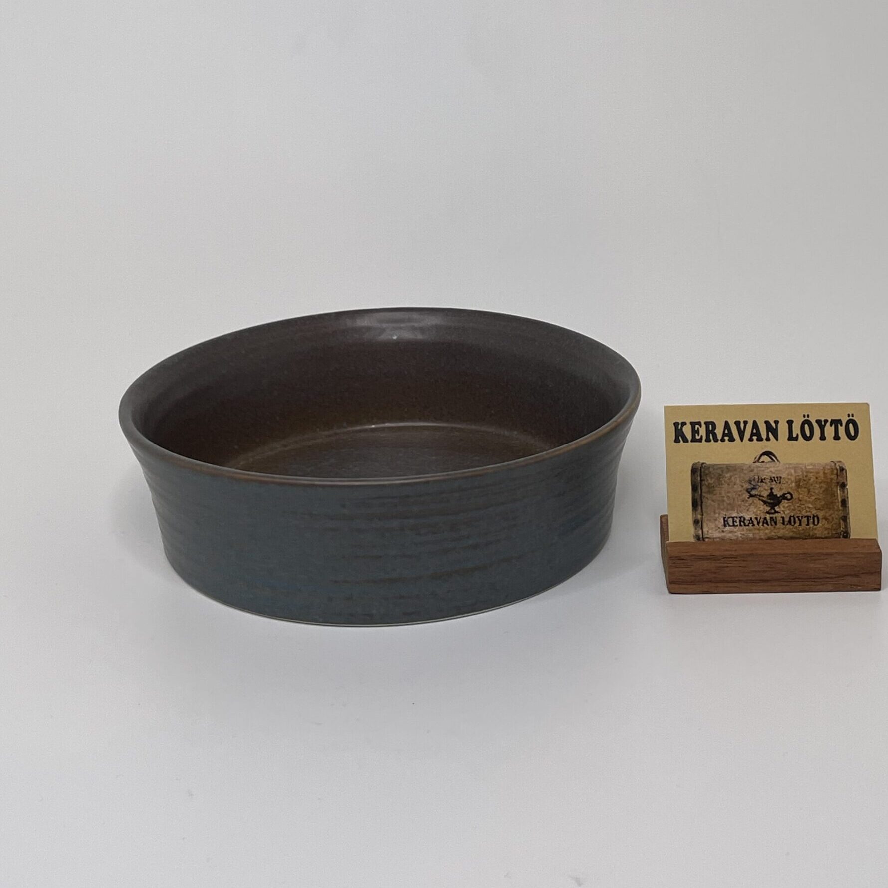 Annikki Hovisaari | Arabia | Art ceramics bowl and pot | Signature - Image 3