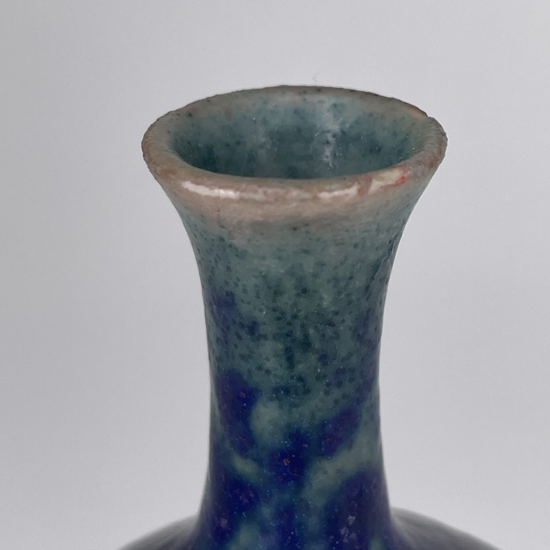 Annikki Hovisaari | Arabia | Art ceramics bowl and pot | Signature - Image 13