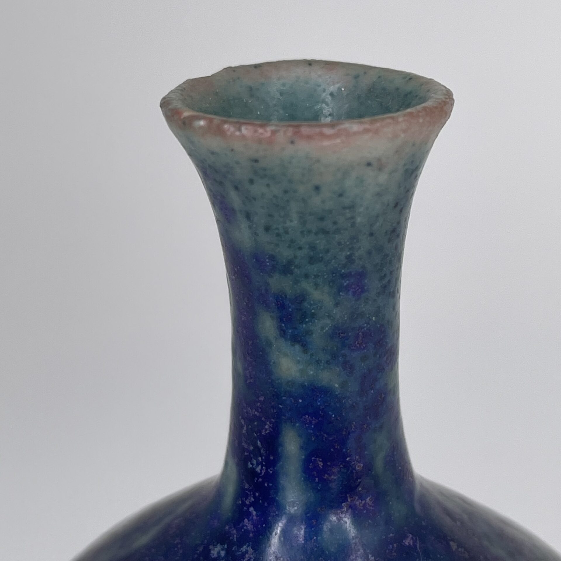 Annikki Hovisaari | Arabia | Art ceramics bowl and pot | Signature - Image 14