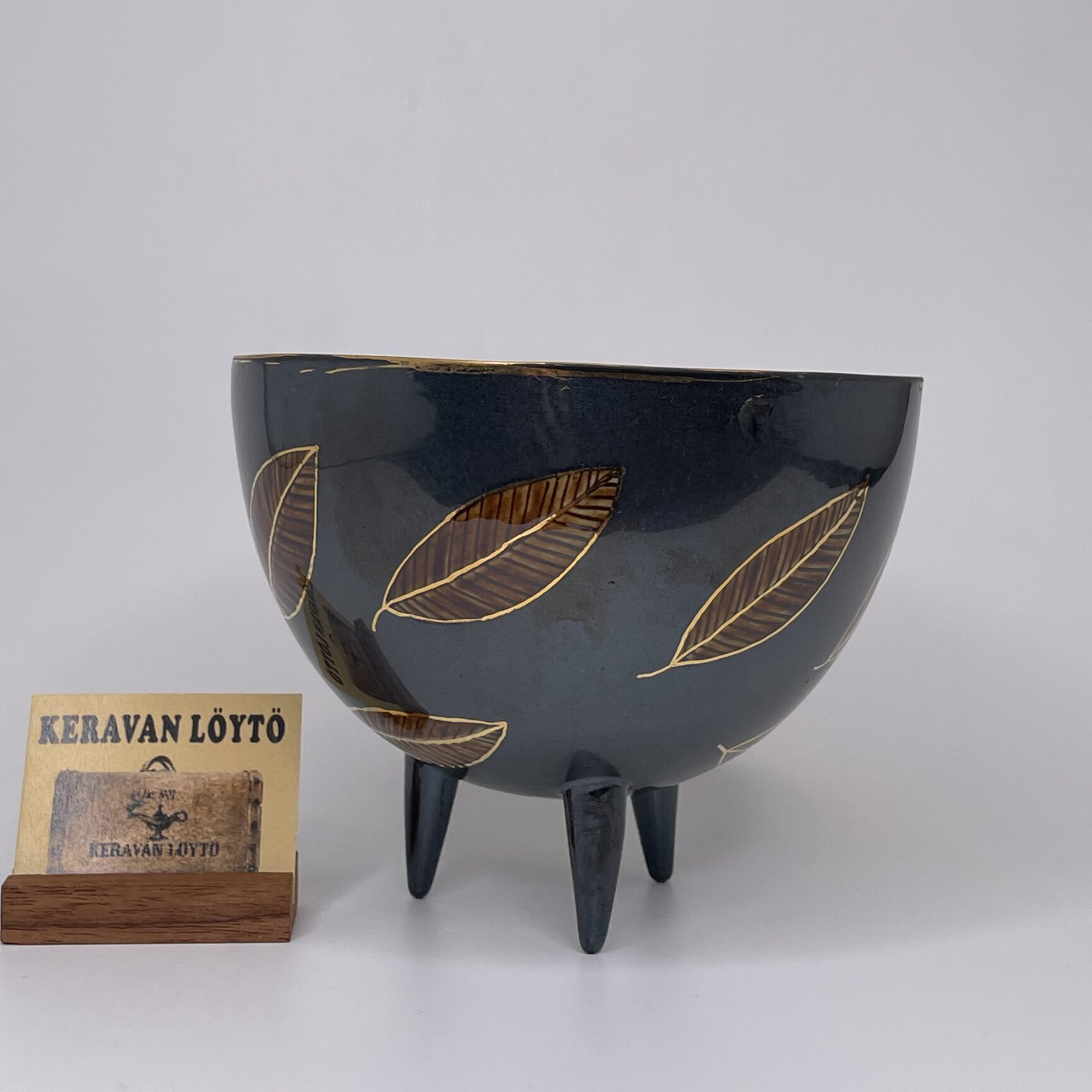 Inkeri Leivo | Arabia Pro Arte | Footed art ceramic bowl in an original box | Signature 12/-94 - Image 4