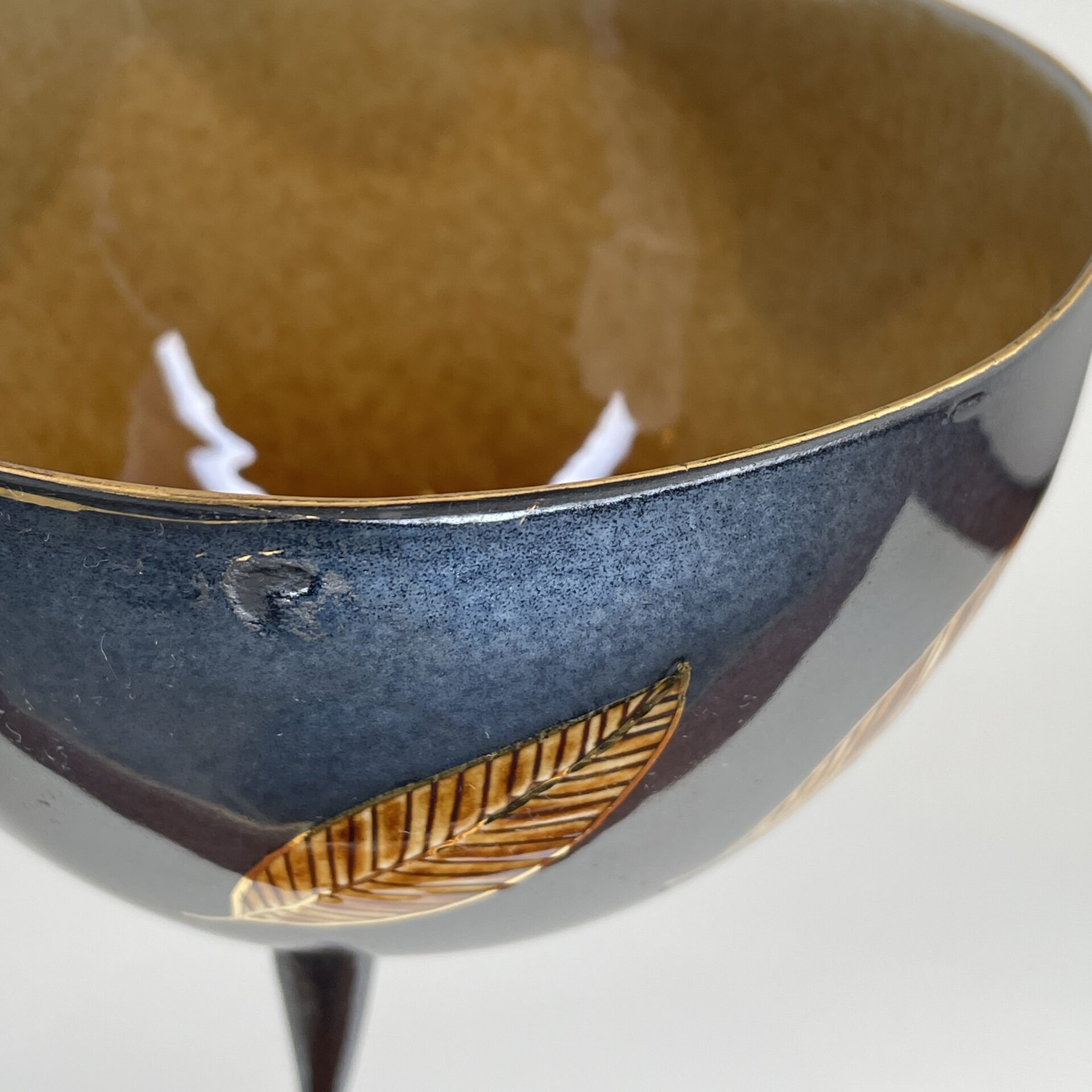 Inkeri Leivo | Arabia Pro Arte | Footed art ceramic bowl in an original box | Signature 12/-94 - Image 7