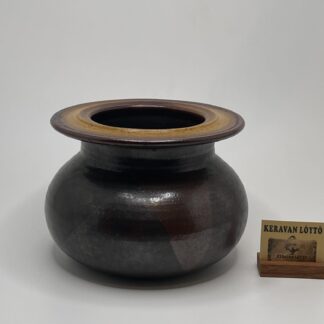 Liisa Hallamaa | Arabia | Art ceramics | Signature