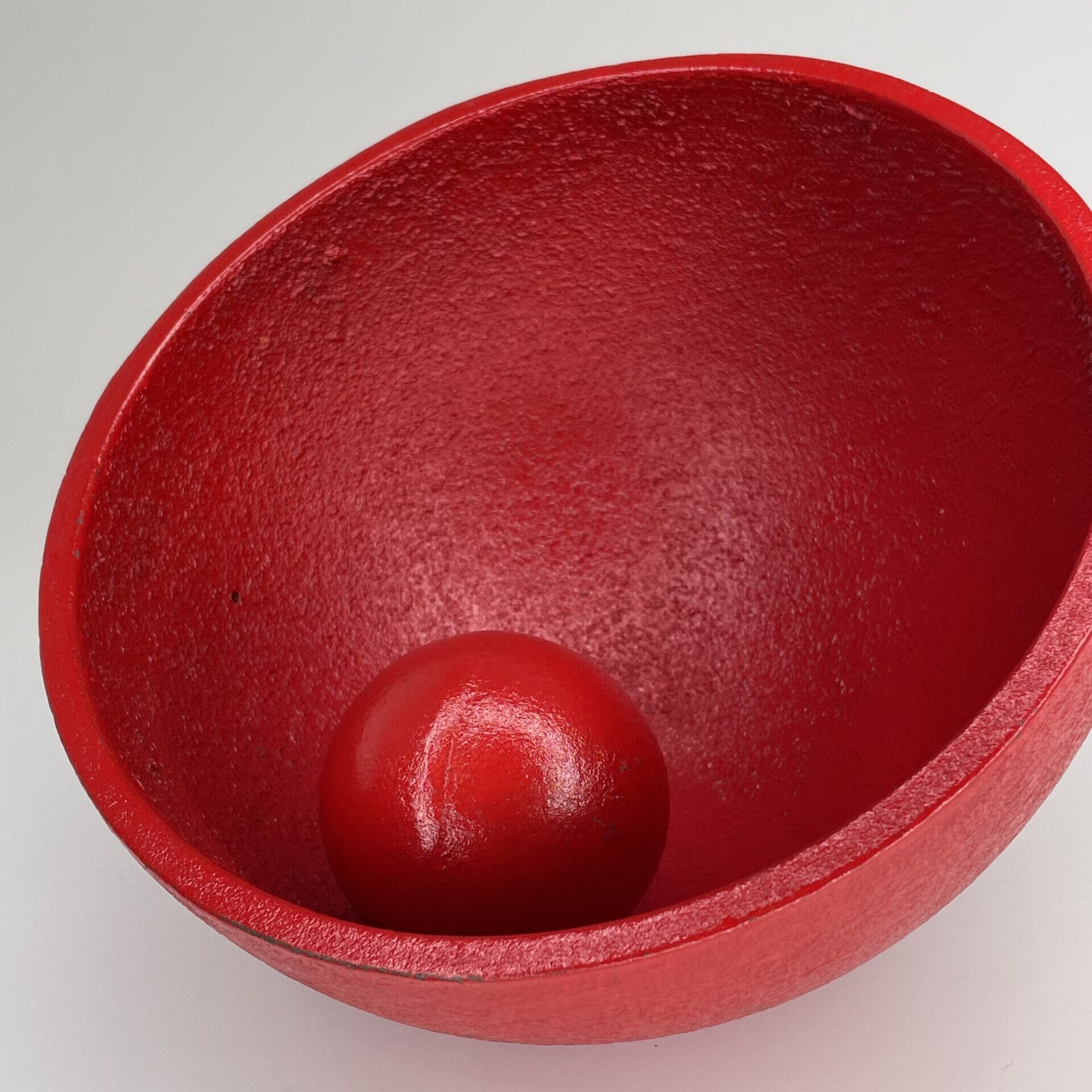 Kaija Aarikka | Aarikka | Oloneuvos - 1970s painted iron sculpture - Image 6