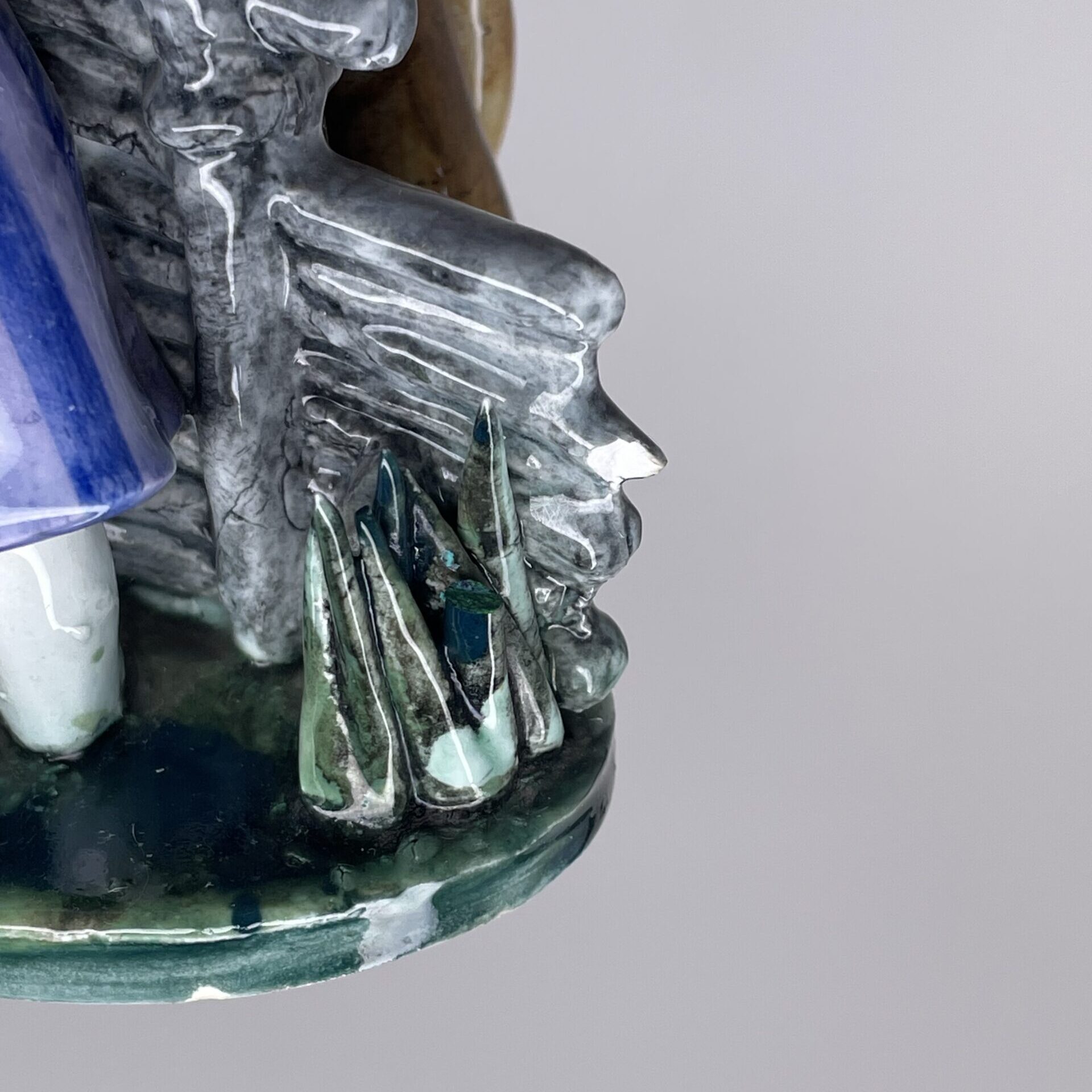 Aune Siimes | Arabia | Small art ceramic figurine | Signature - Image 19