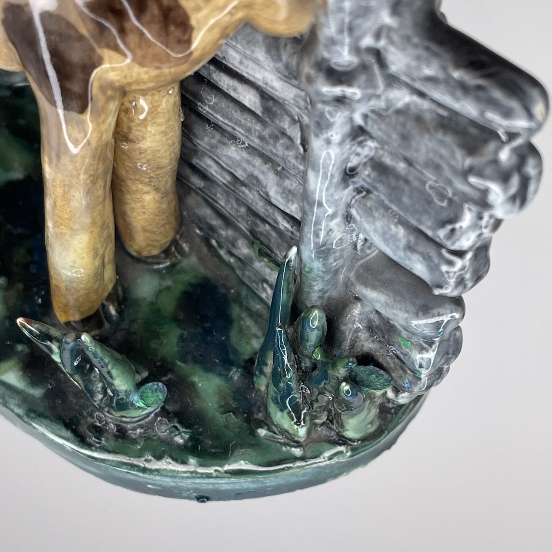 Aune Siimes | Arabia | Small art ceramic figurine | Signature - Image 16