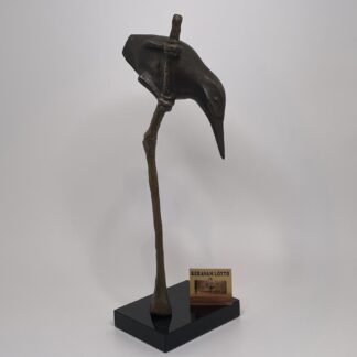 Ulf Tikkanen | Bronze sculpture 'kuningaskalastaja' | Signature