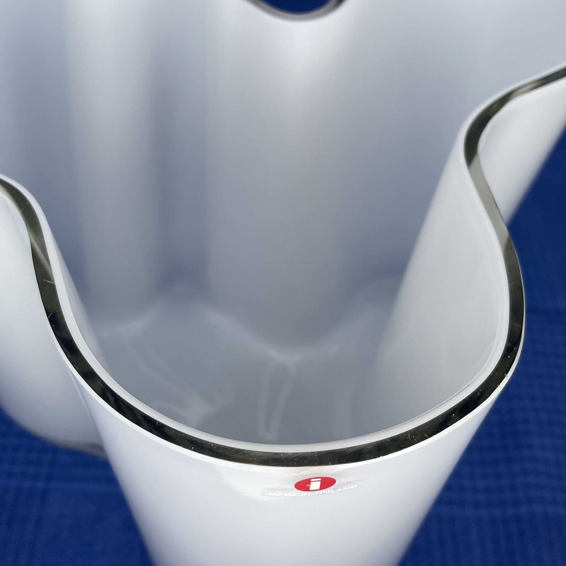 Alvar Aalto | Iittala | Aalto Vase 3030 | Opal | Signature - Image 10