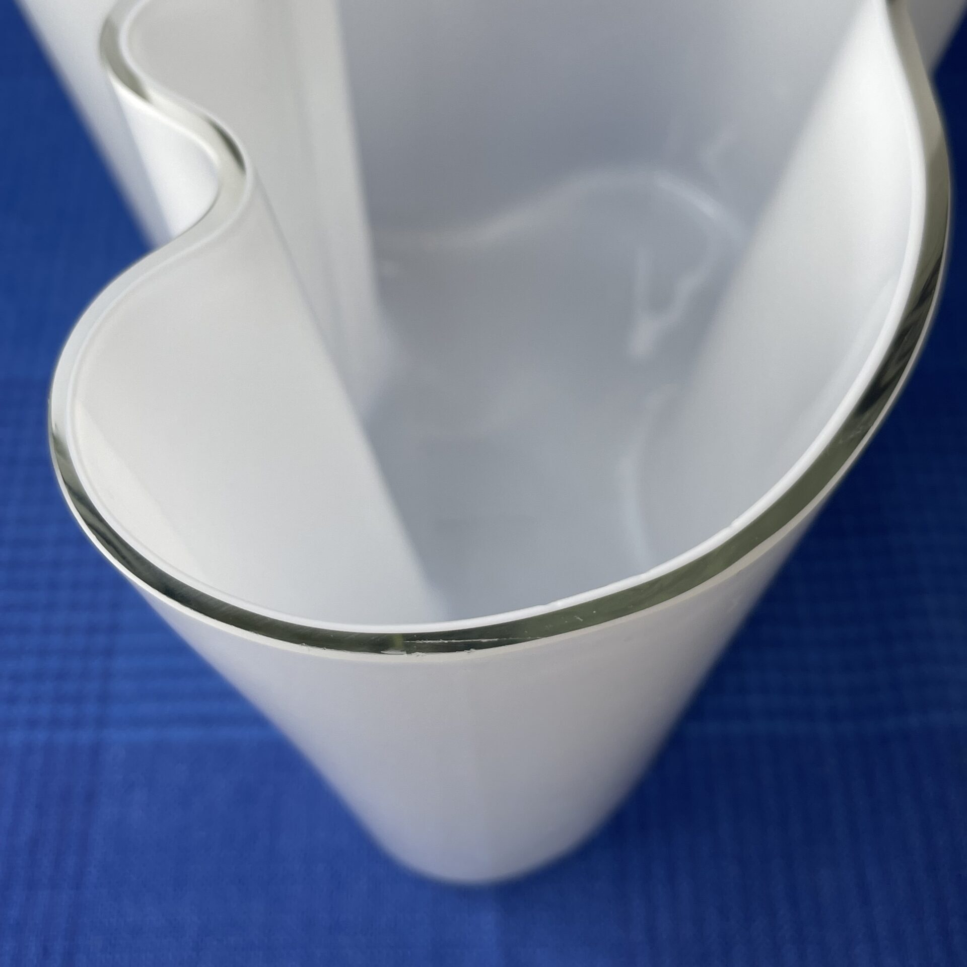 Alvar Aalto | Iittala | Aalto Vase 3030 | Opal | Signature - Image 11