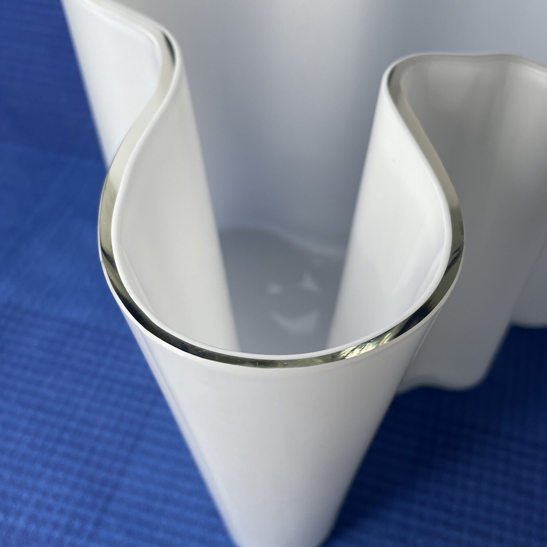 Alvar Aalto | Iittala | Aalto Vase 3030 | Opal | Signature - Image 13