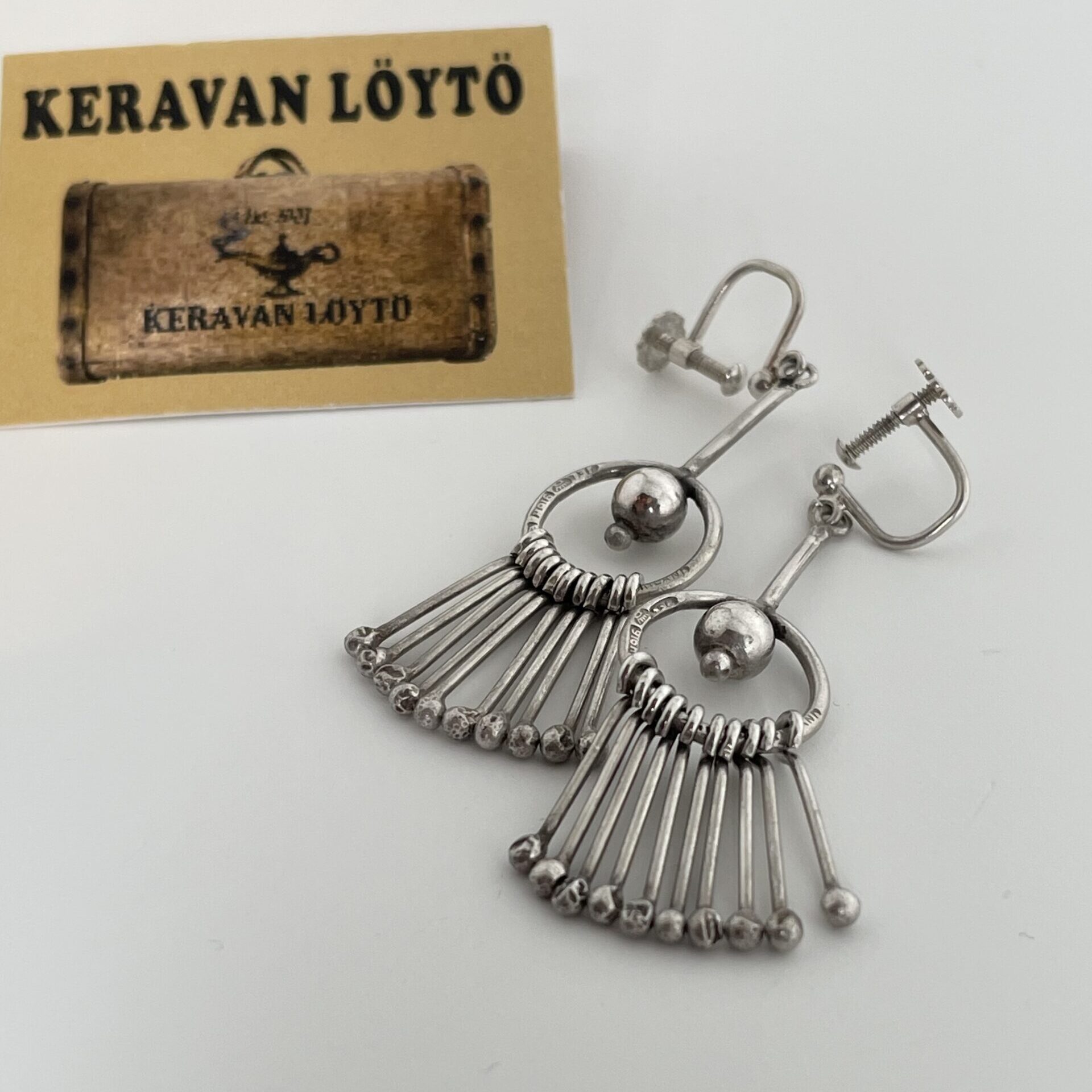 SOLD/MYYTY | Kaija Aarikka | Aarikka | Ilakoiva - 1960s silver 916 screw-back clip-on earrings - Image 2