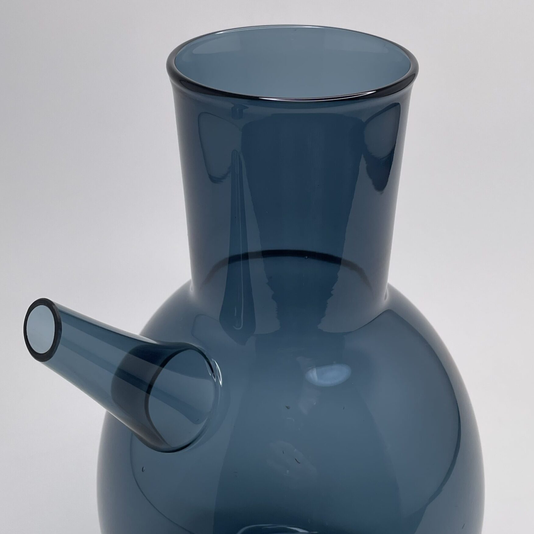 Timo Sarpaneva | Iittala | 1960s Decanter i-406 and 6 shot glasses i-103 - Image 6