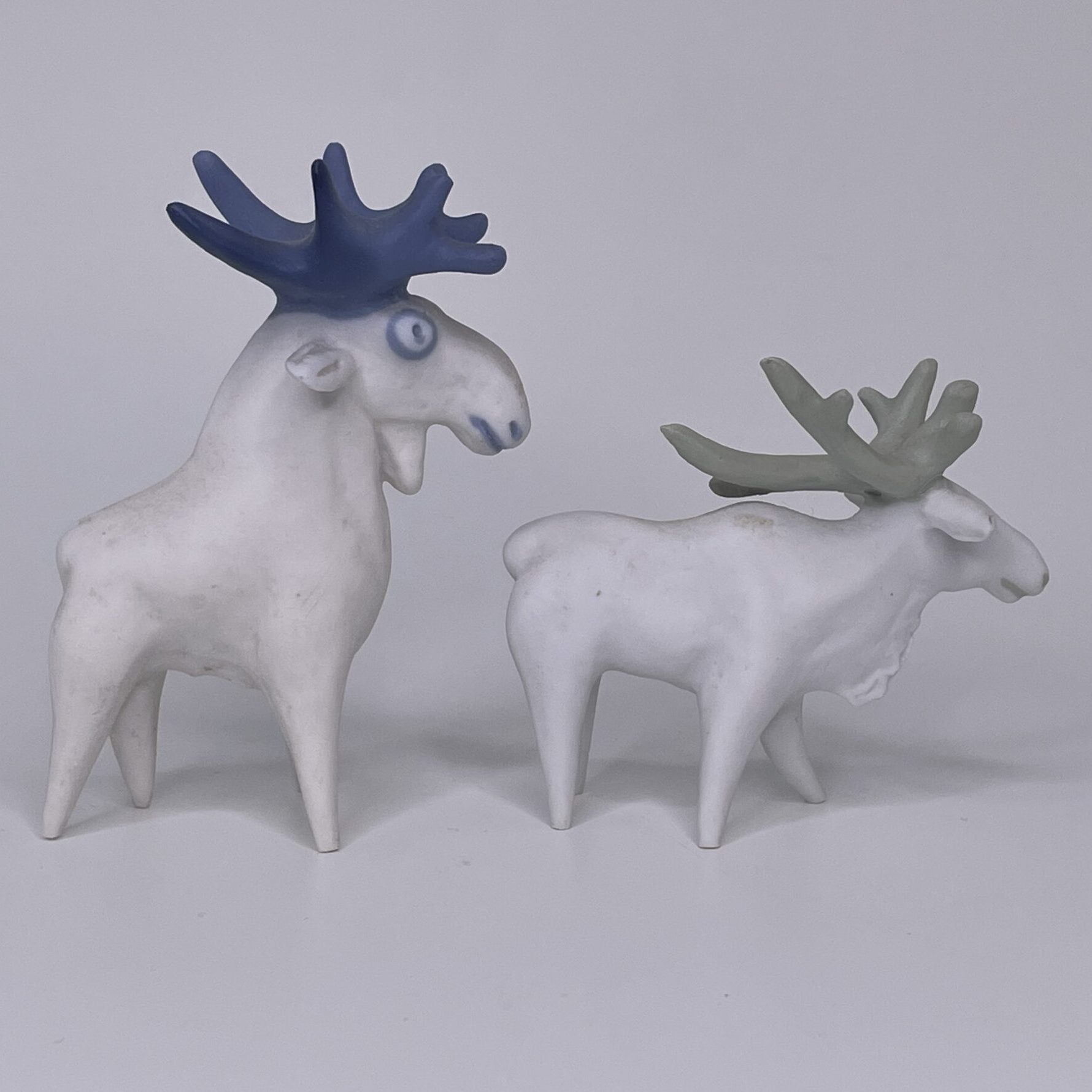 Anja Juurikkala | Arabia | 1950s 2 small art ceramic deer figurines - Image 5