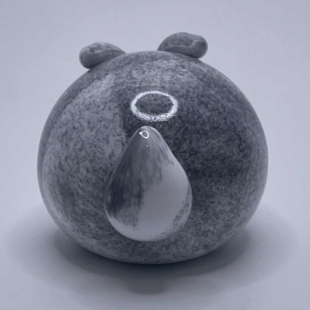 Inkeri Toikka | Nuutajärvi | Chinchilla - glass bunny figurine | Signature - Image 4