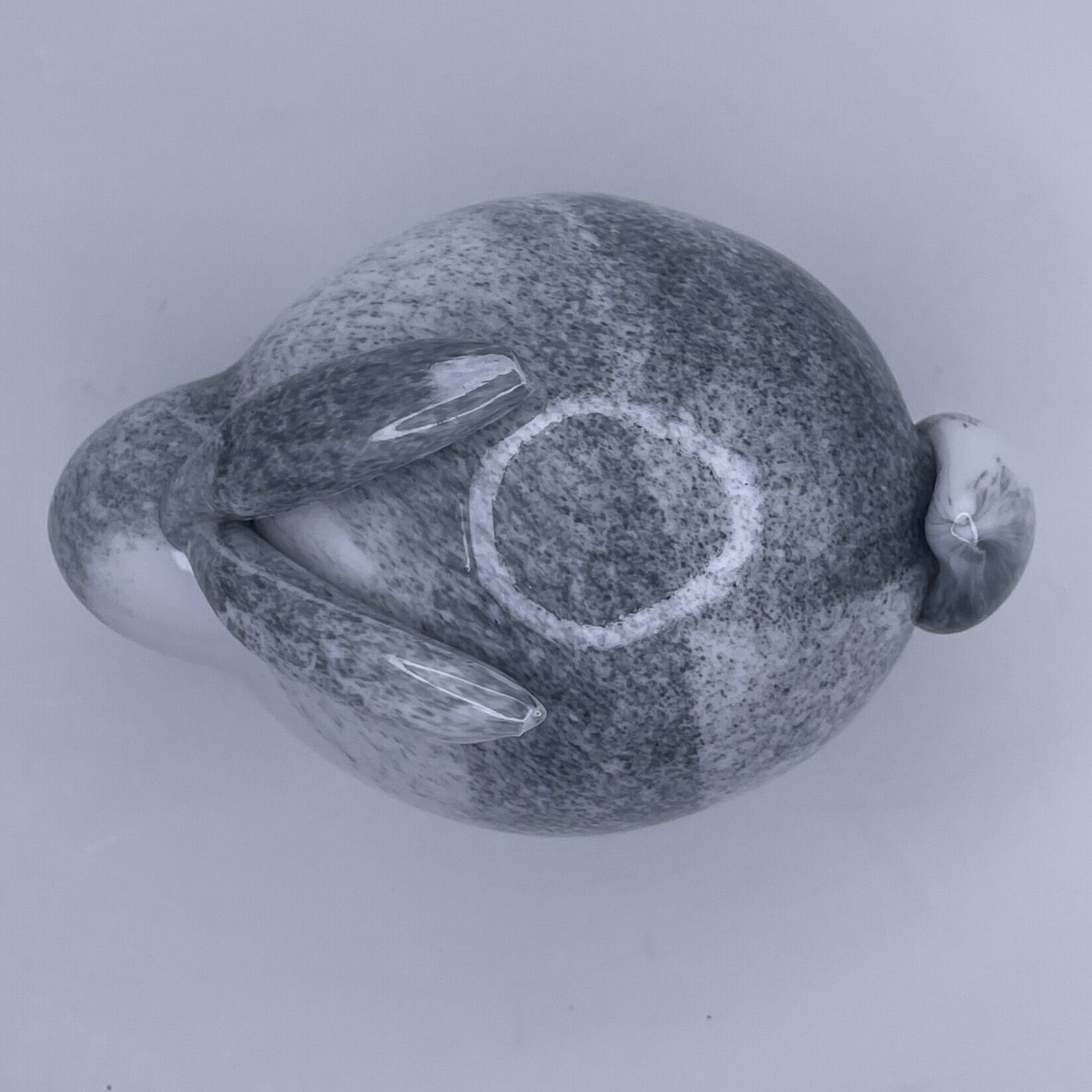 Inkeri Toikka | Nuutajärvi | Chinchilla - glass bunny figurine | Signature - Image 6