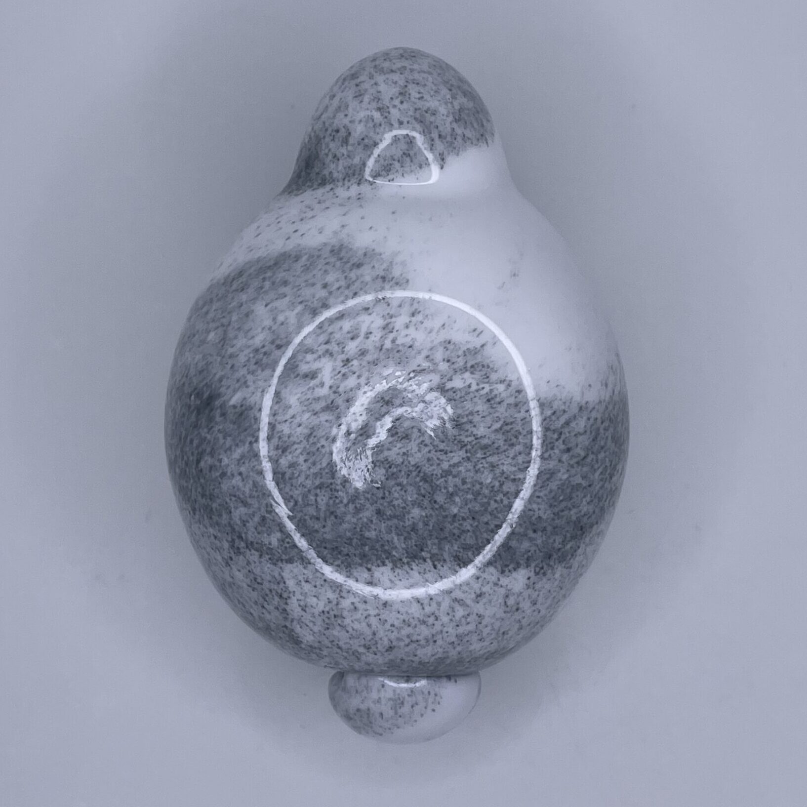 Inkeri Toikka | Nuutajärvi | Chinchilla - glass bunny figurine | Signature - Image 7
