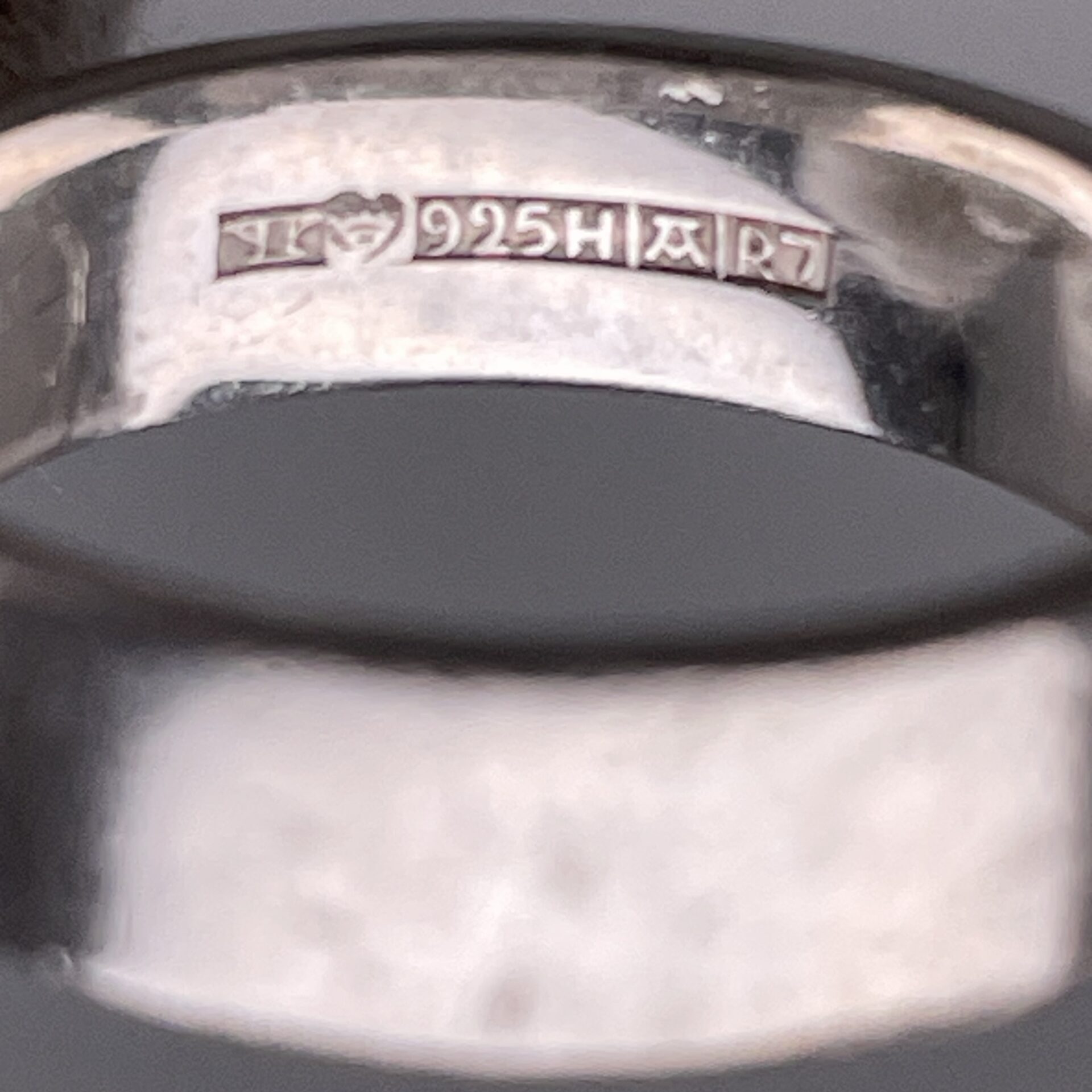 Elis Kauppi | Kupittaan Kulta | Silver 925 ring with a natural stone pearl inside - Image 8
