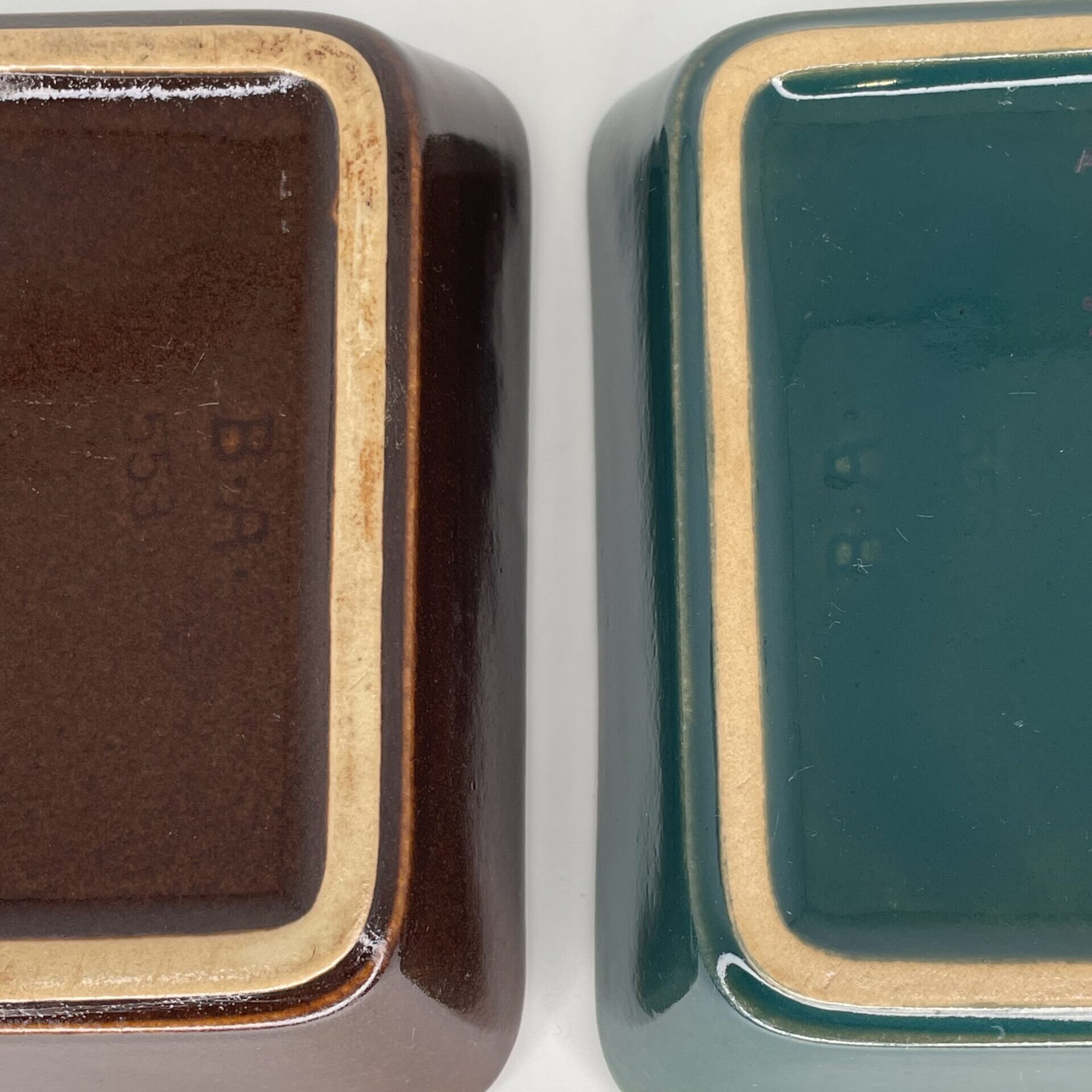 Kaj Franck | Arabia | Kilta/Teema - The set of four ceramic bowls with rattan handles - Image 4