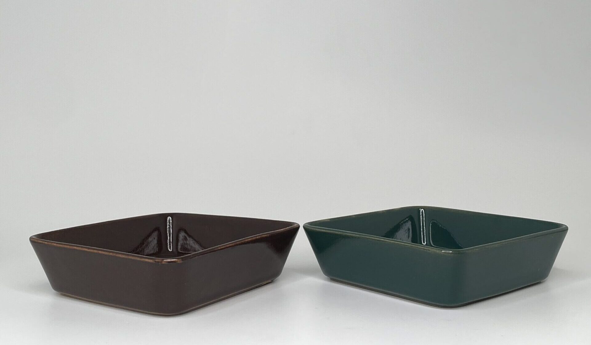 Kaj Franck | Arabia | Kilta/Teema - The set of four ceramic bowls with rattan handles - Image 5