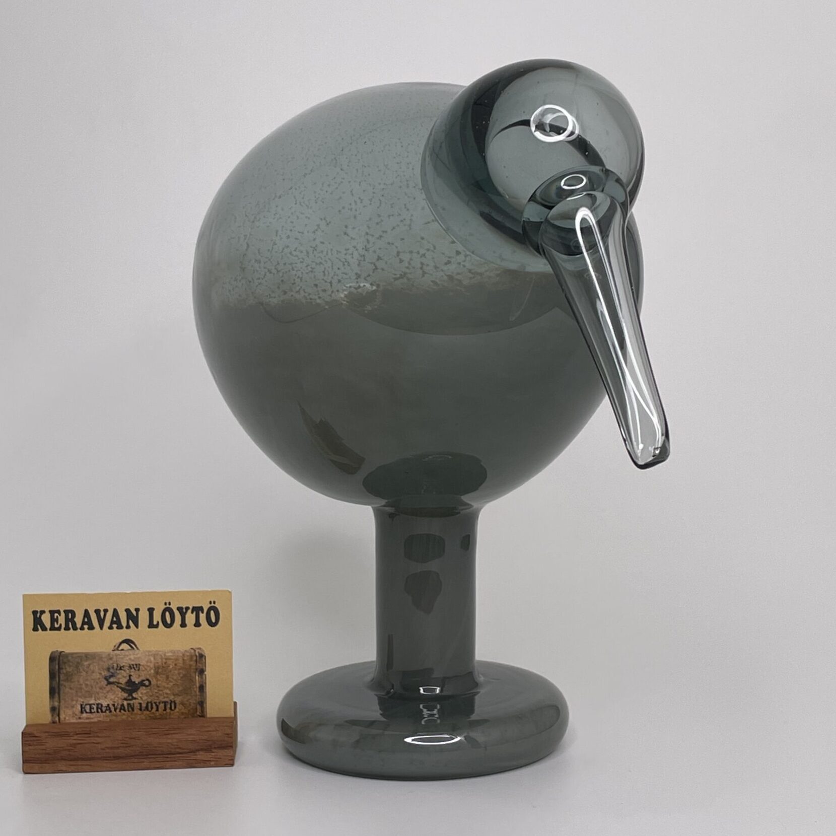 Oiva Toikka | Nuutajärvi | Kalliokiwi - glass bird | Signature | Numbered 1002/5000 - Image 2