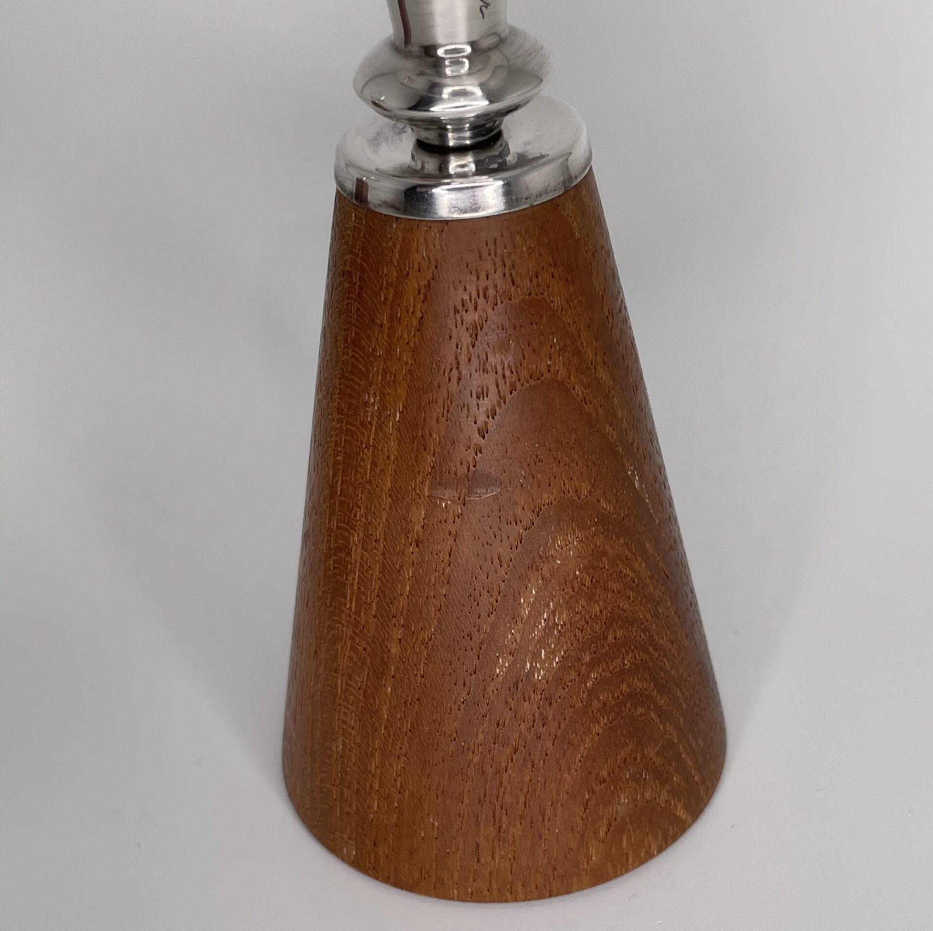 Anna-Greta Eker | Auran Kultaseppä Oy | Pair of silver 813H candlesticks with hardwood base | Signature - Image 10