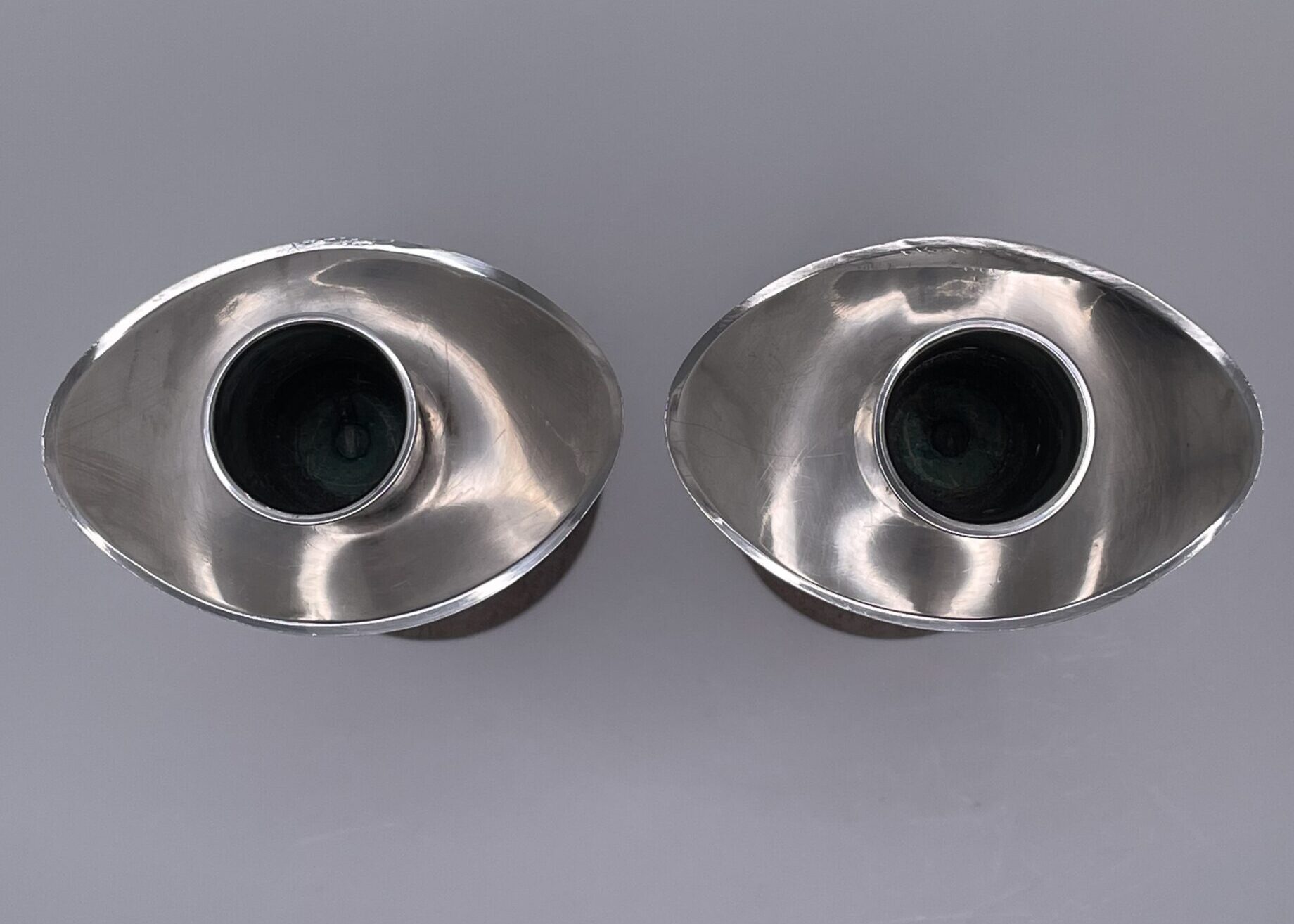 Anna-Greta Eker | Auran Kultaseppä Oy | Pair of silver 813H candlesticks with hardwood base | Signature - Image 5