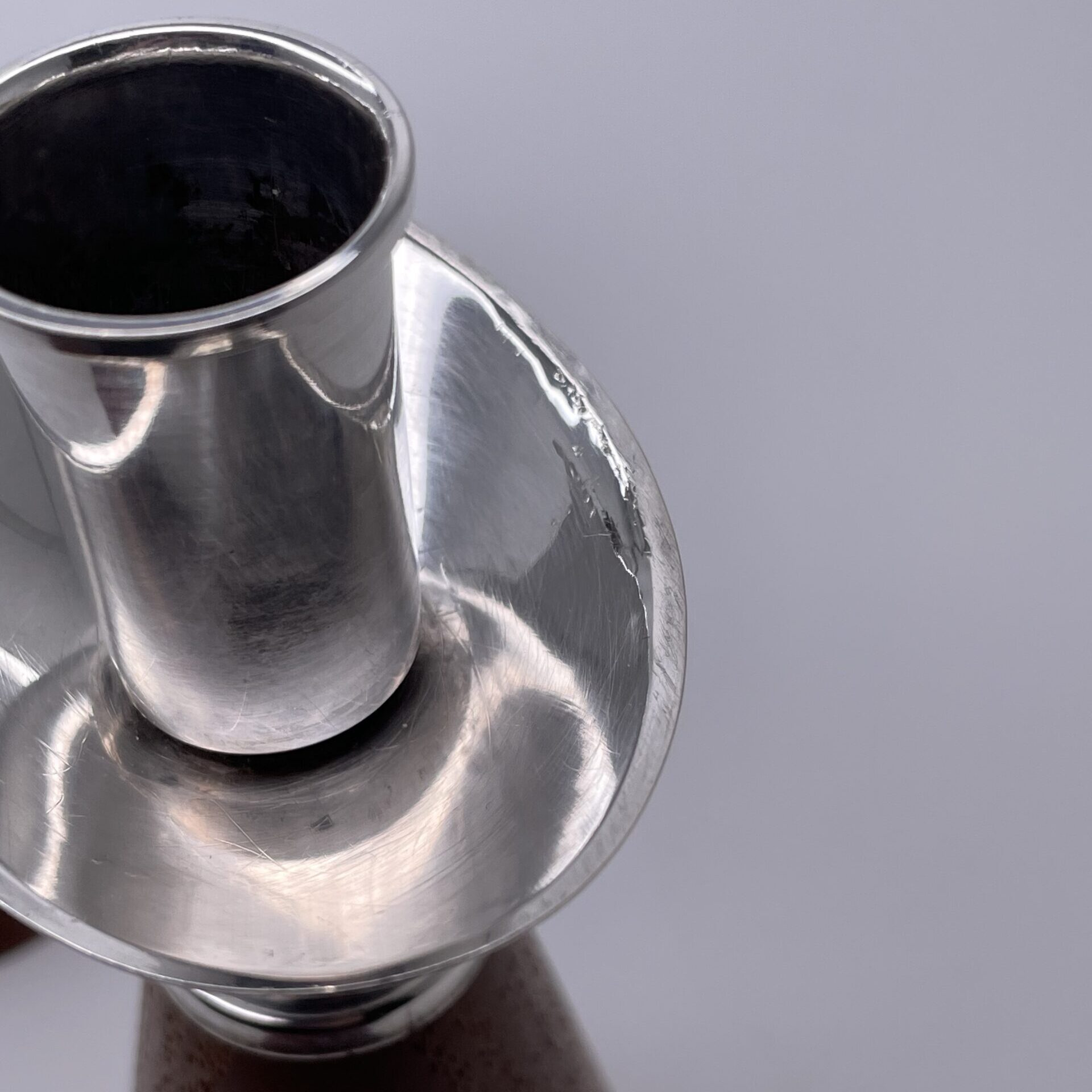 Anna-Greta Eker | Auran Kultaseppä Oy | Pair of silver 813H candlesticks with hardwood base | Signature - Image 9