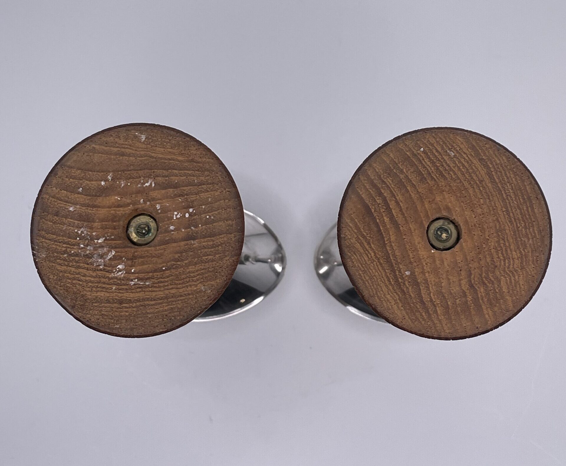 Anna-Greta Eker | Auran Kultaseppä Oy | Pair of silver 813H candlesticks with hardwood base | Signature - Image 6